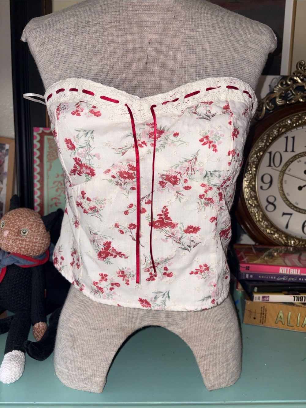 Strapless Floral Lace-Trim Bustier Top in White and Red